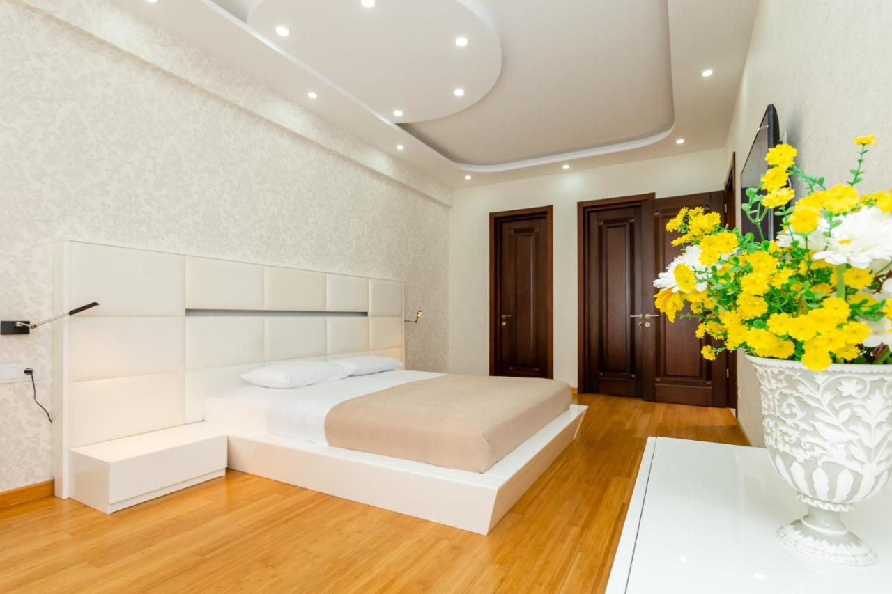 Central Cozy 3Bd-2Bath Apartment Tbilisi Buitenkant foto