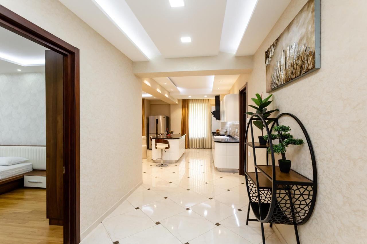 Central Cozy 3Bd-2Bath Apartment Tbilisi Buitenkant foto
